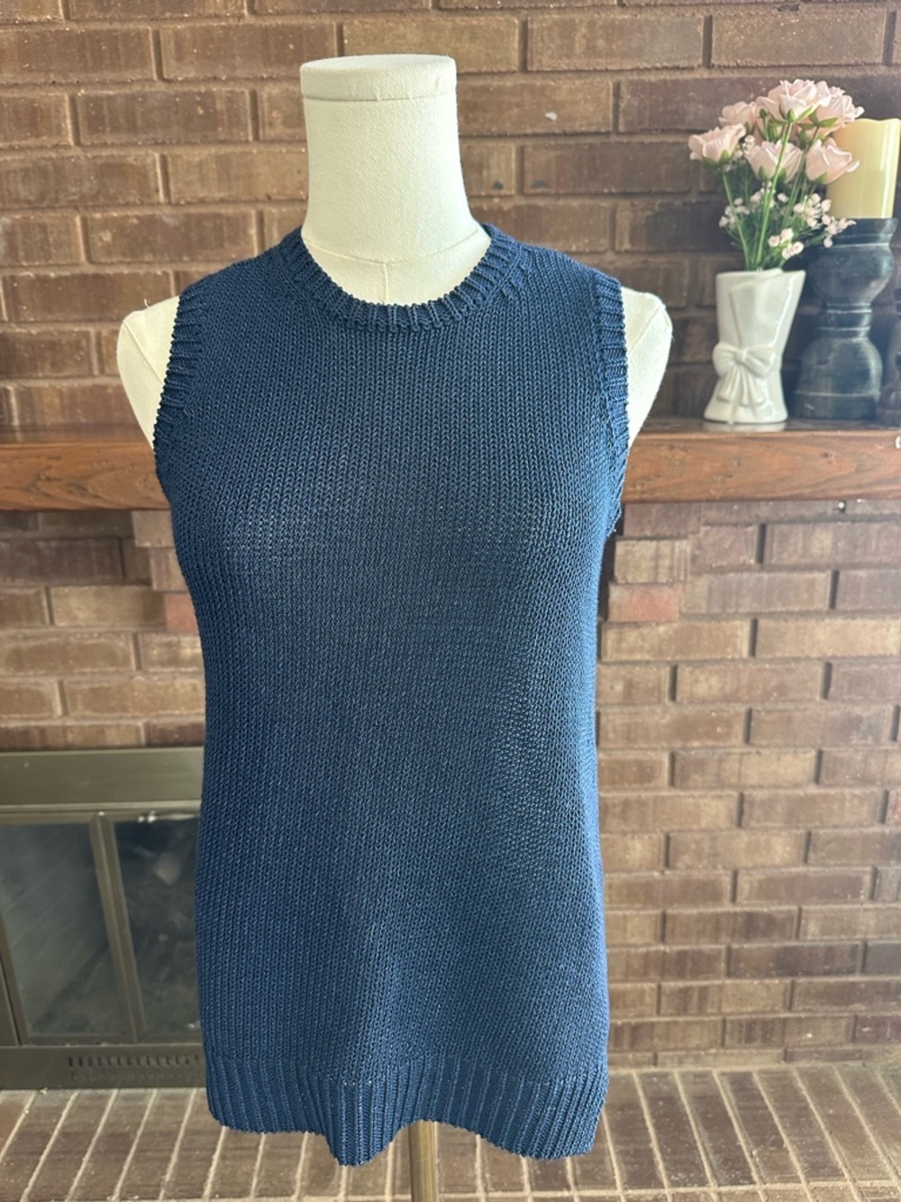 J. McLaughlin Alto Navy Blue Knit Sweater Tank Vest XS EUC Preppy Coastal Classy